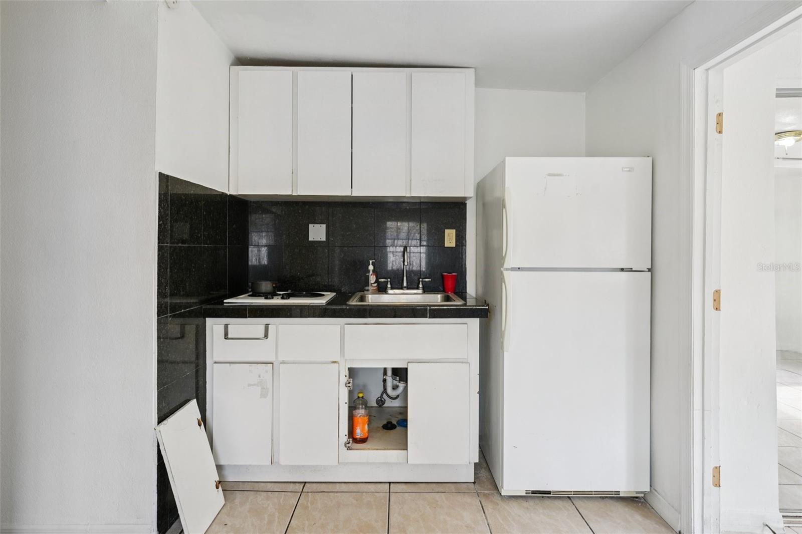 Image 37 of 81 For 4515 Saint Vincent Street