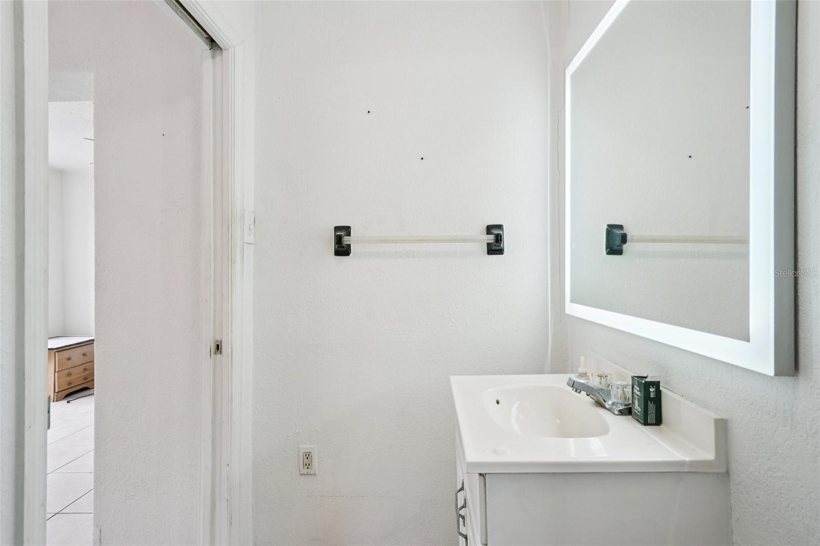 Image 58 of 81 For 4515 Saint Vincent Street