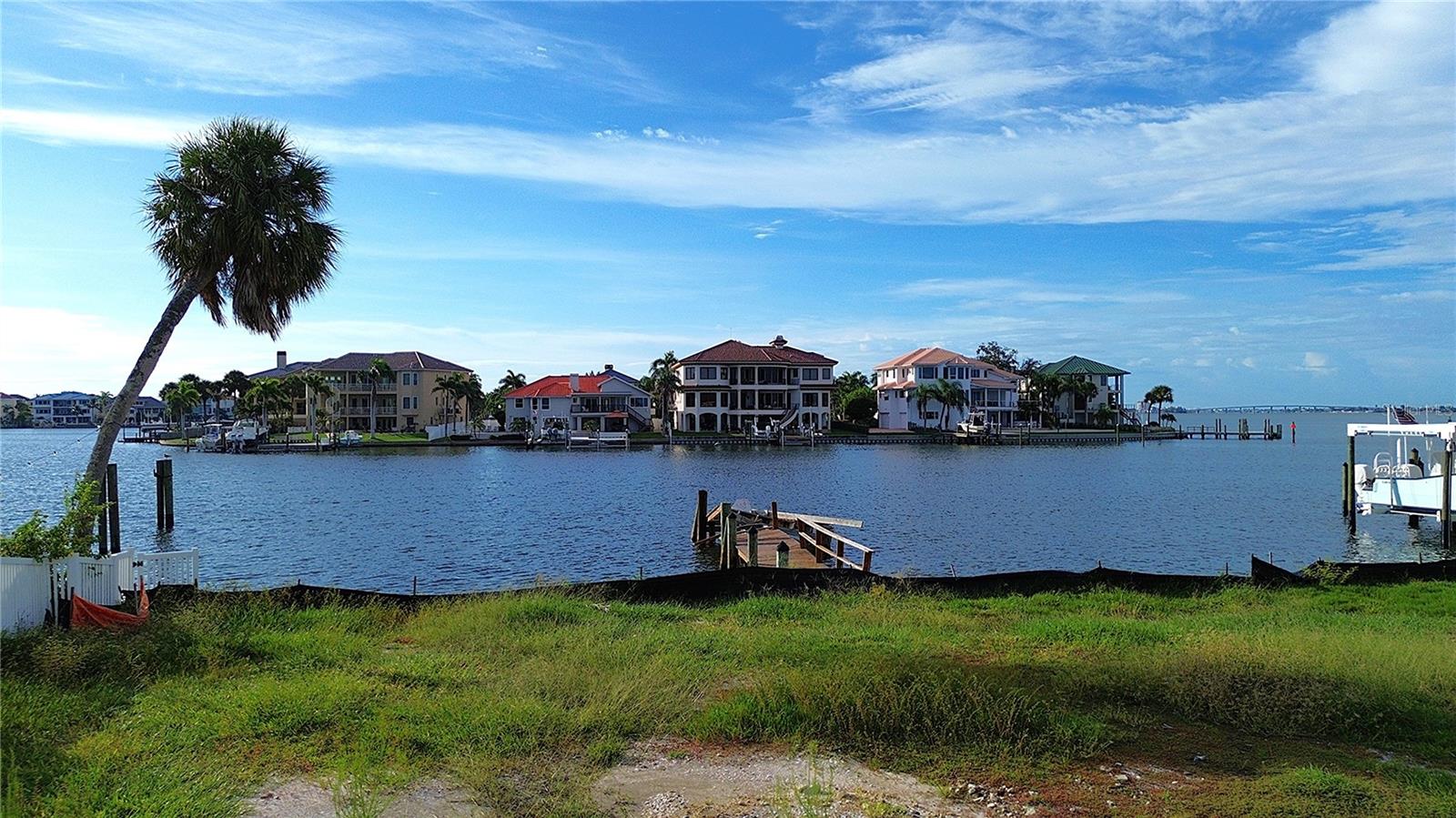 Image 19 of 20 For 2000 Dolphin Boulevard S
