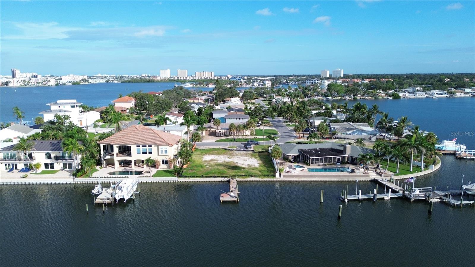 Image 20 of 20 For 2000 Dolphin Boulevard S