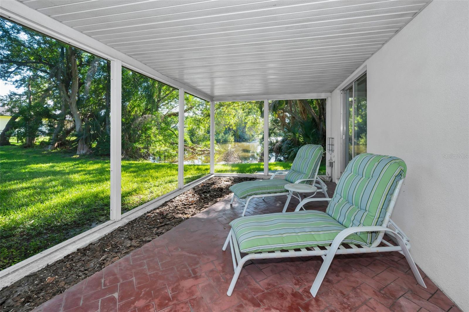 Image 4 of 64 For 1831 Beverly Circle N