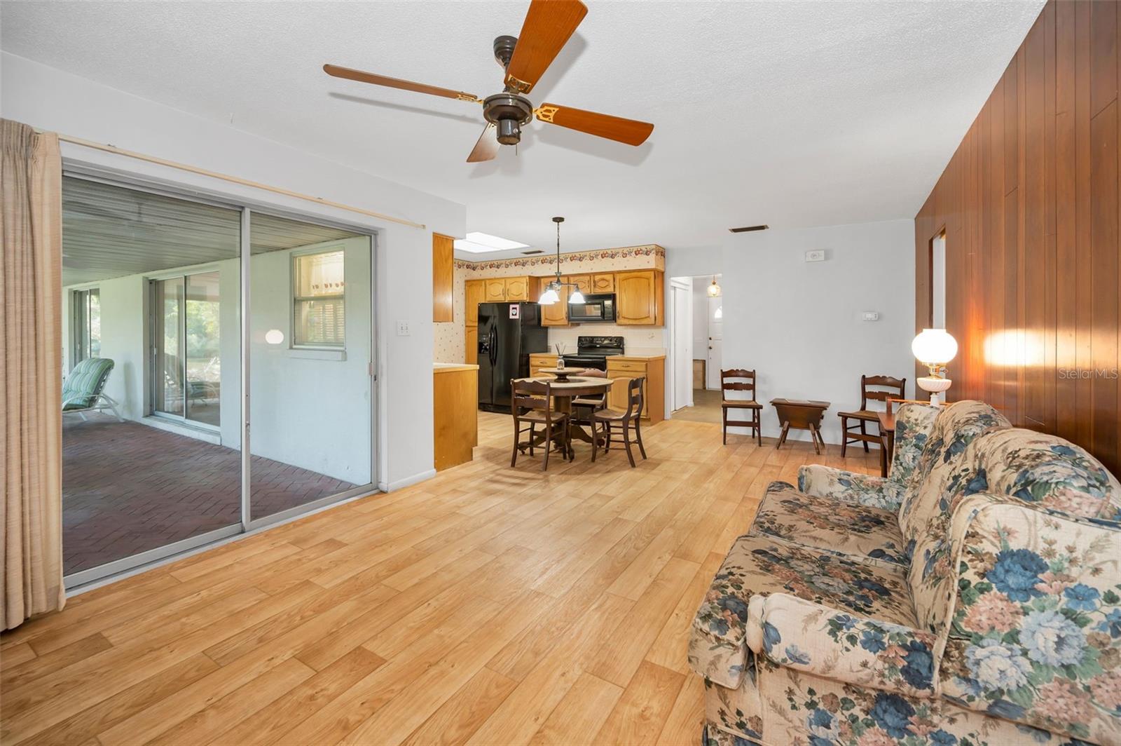 Image 5 of 64 For 1831 Beverly Circle N
