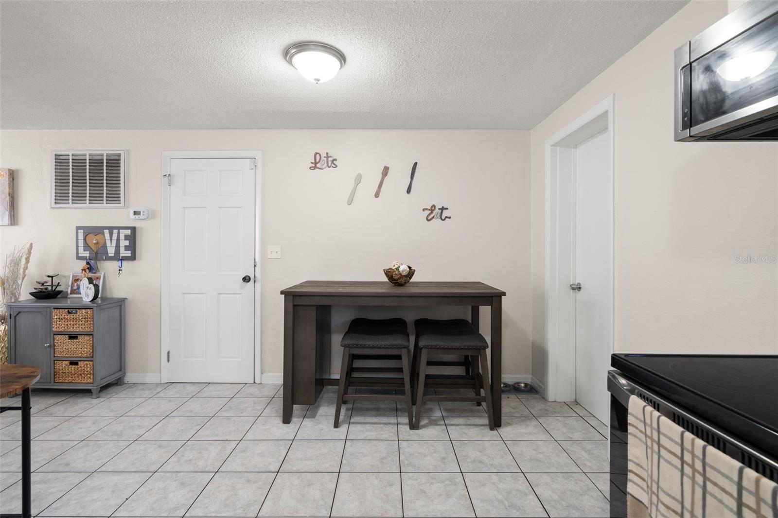 Image 9 of 20 For 4803 Trafford Road