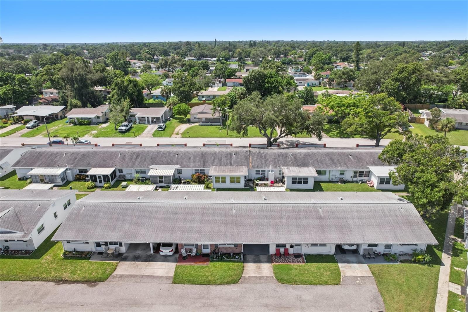 Listing photo id 28 for 5045 Lily Street N