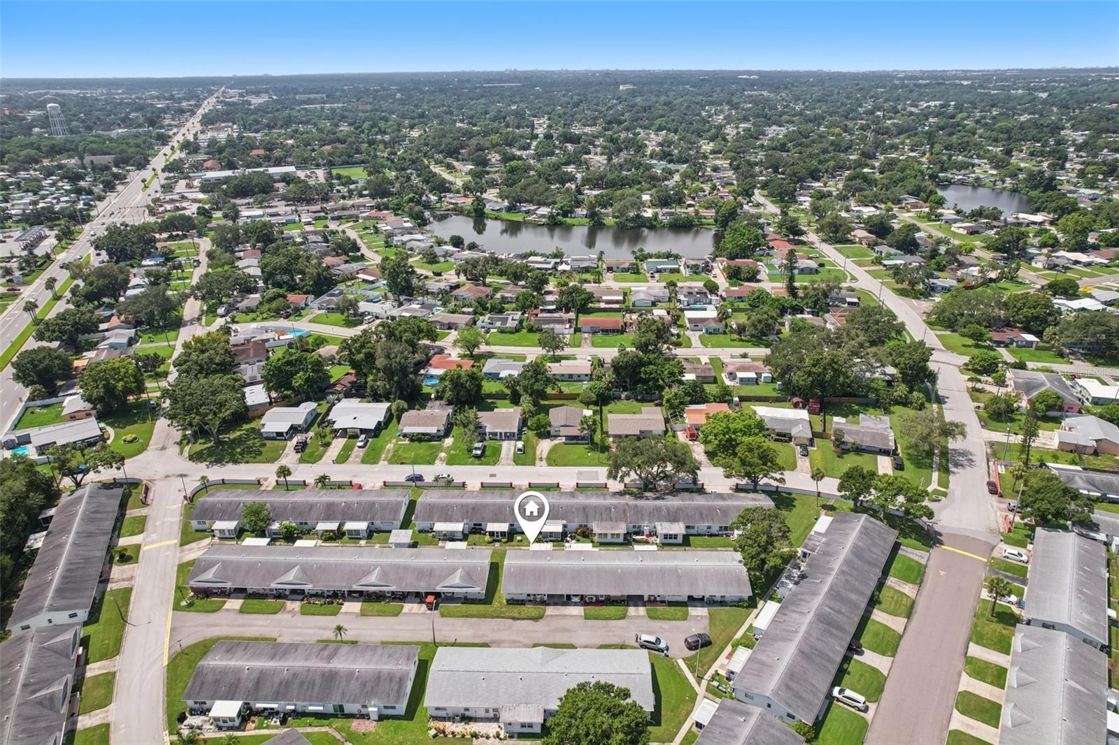 Listing photo id 30 for 5045 Lily Street N