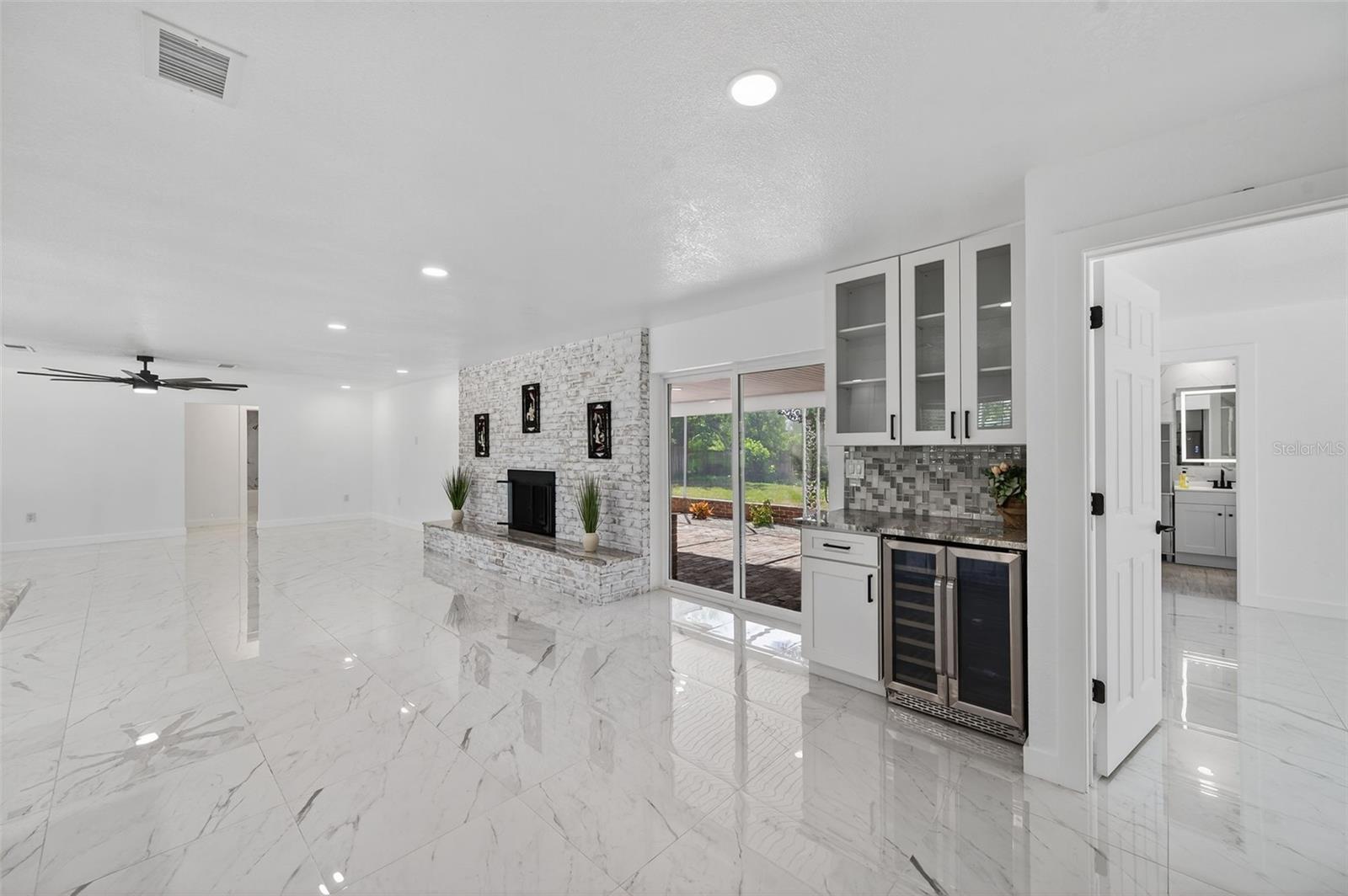 Image 15 of 45 For 4422 Lake Drive