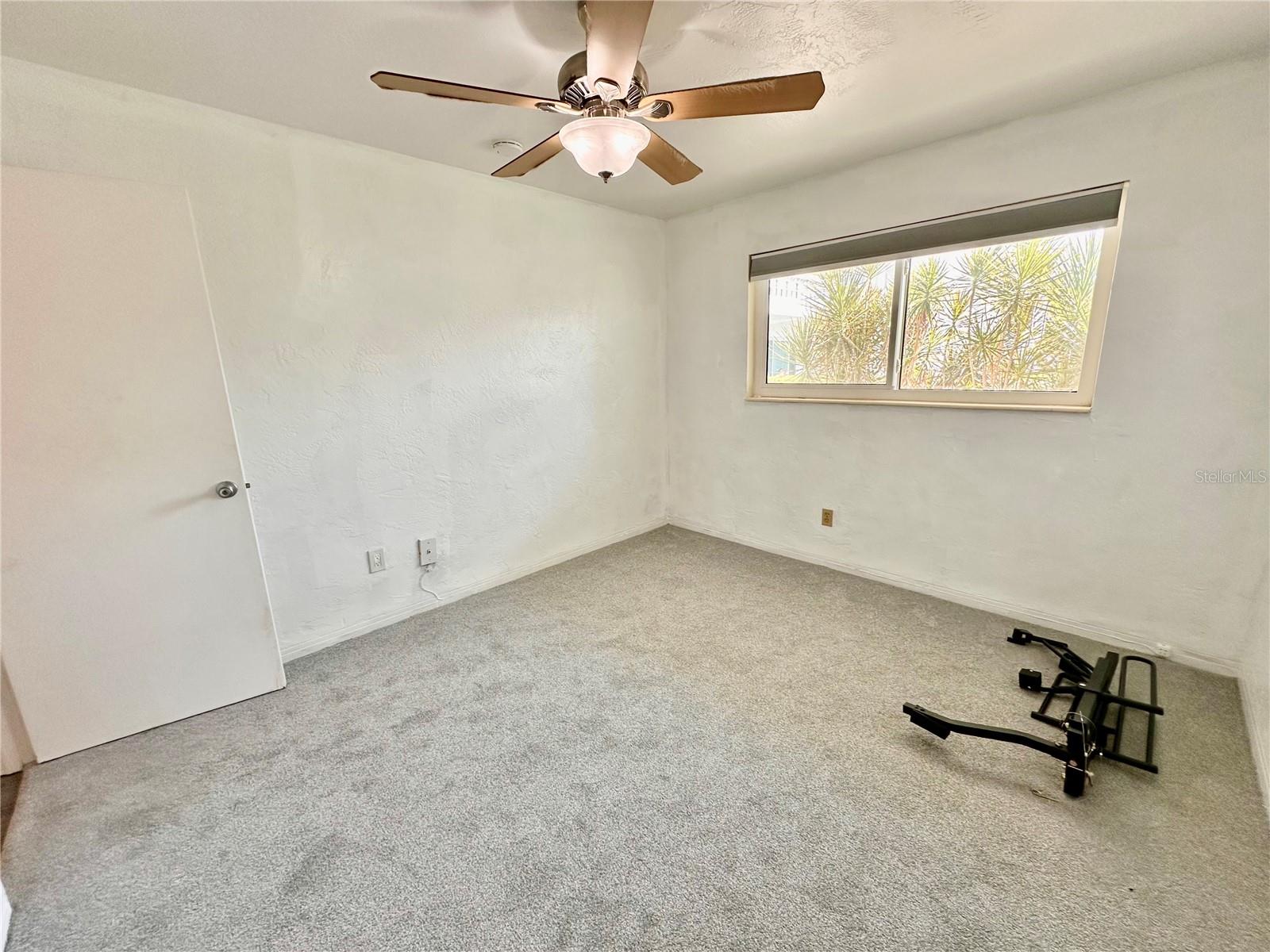 Image 13 of 43 For 2454 Australia Way E 12