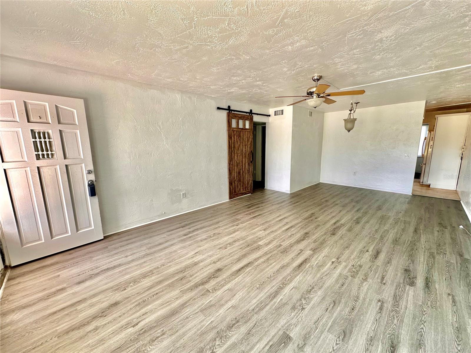 Image 4 of 43 For 2454 Australia Way E 12