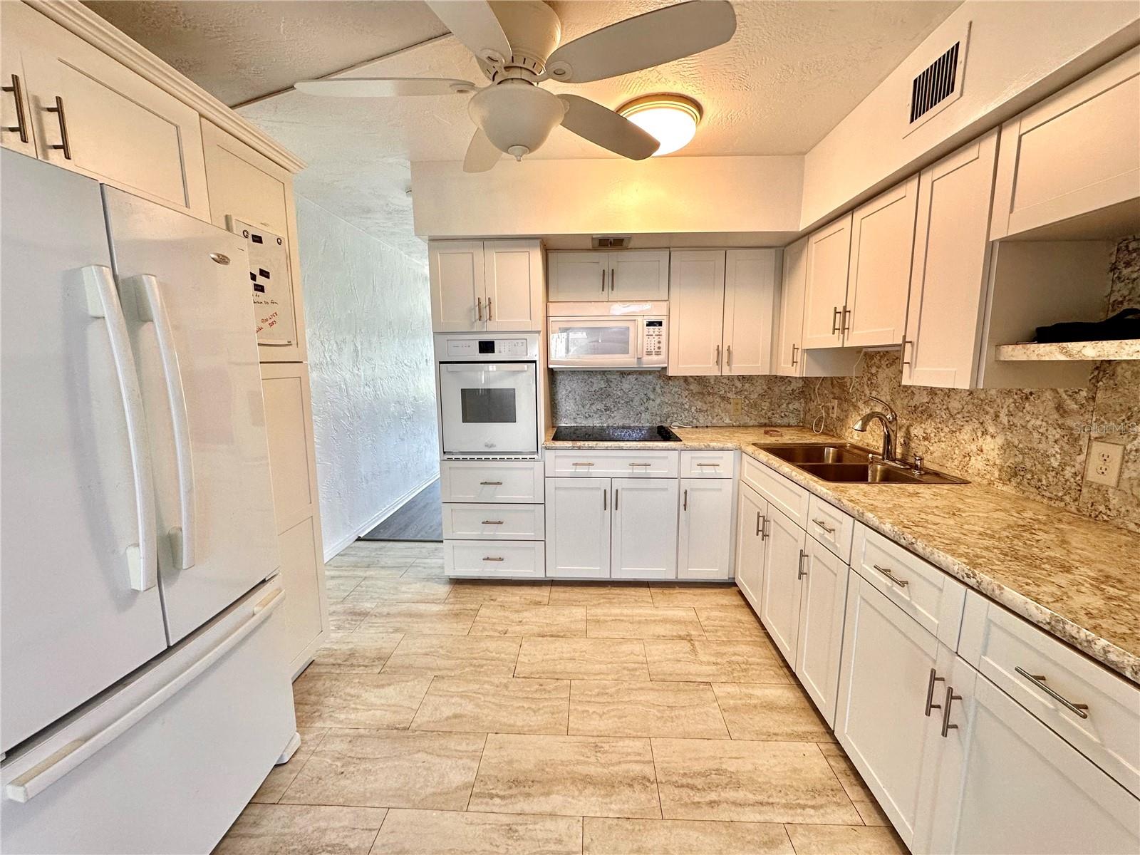 Image 7 of 43 For 2454 Australia Way E 12