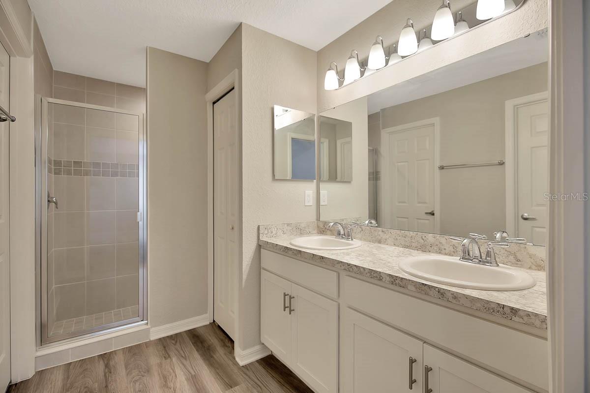 Image 10 of 18 For 13819 Harvestwood Lane