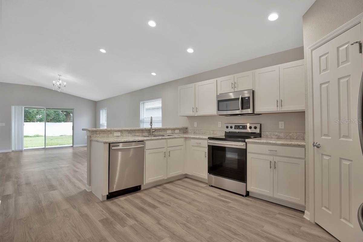 Image 5 of 18 For 13819 Harvestwood Lane