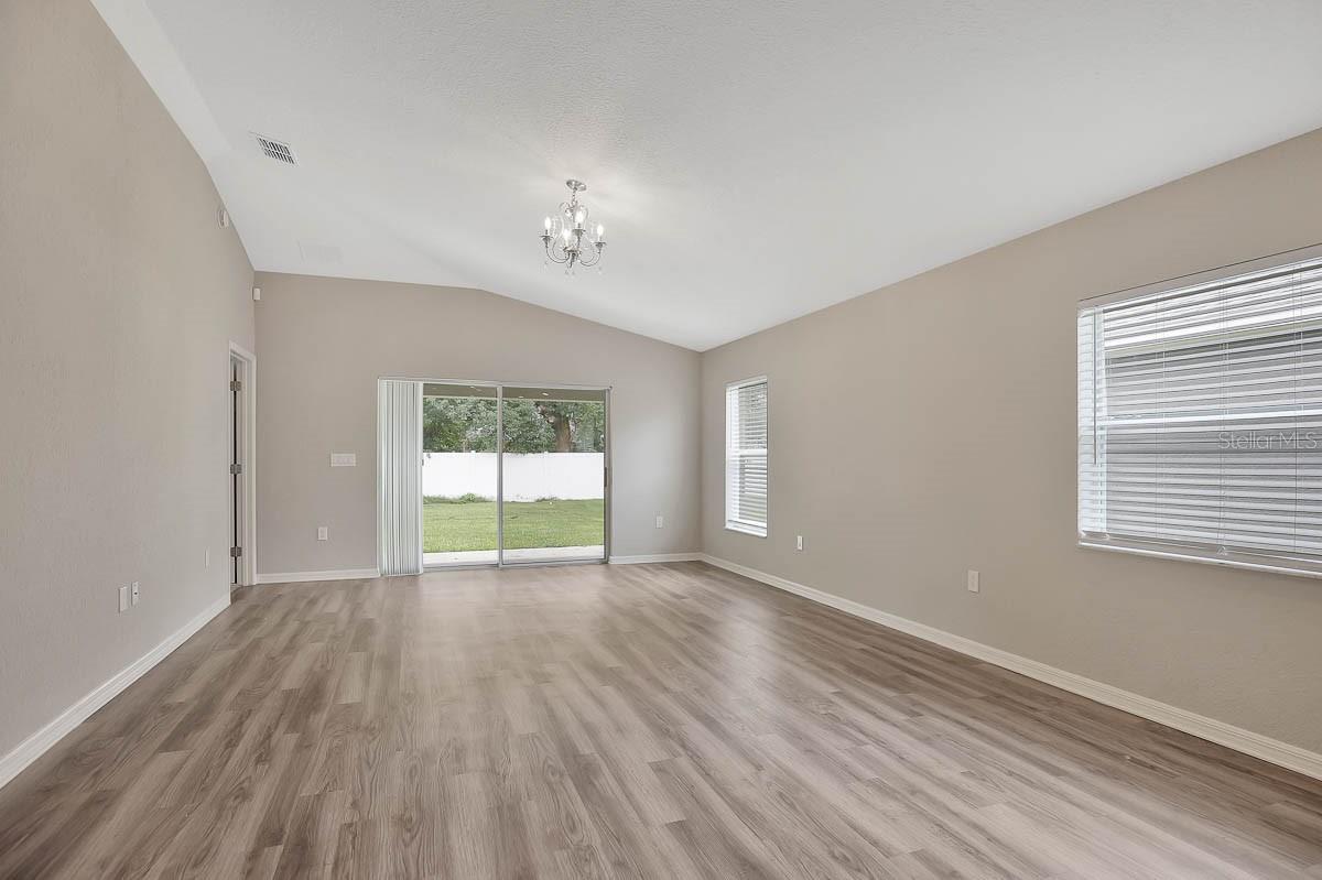 Image 6 of 18 For 13819 Harvestwood Lane