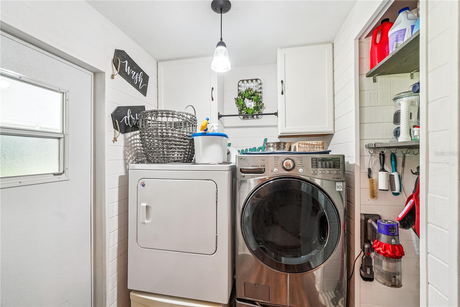 Image 14 of 36 For 23046 Dewitt Drive