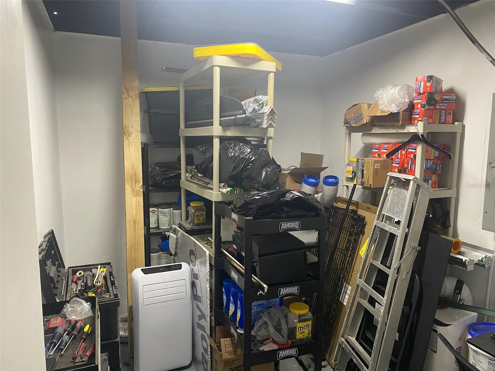 Image 6 of 6 For 9275 Park Boulevard