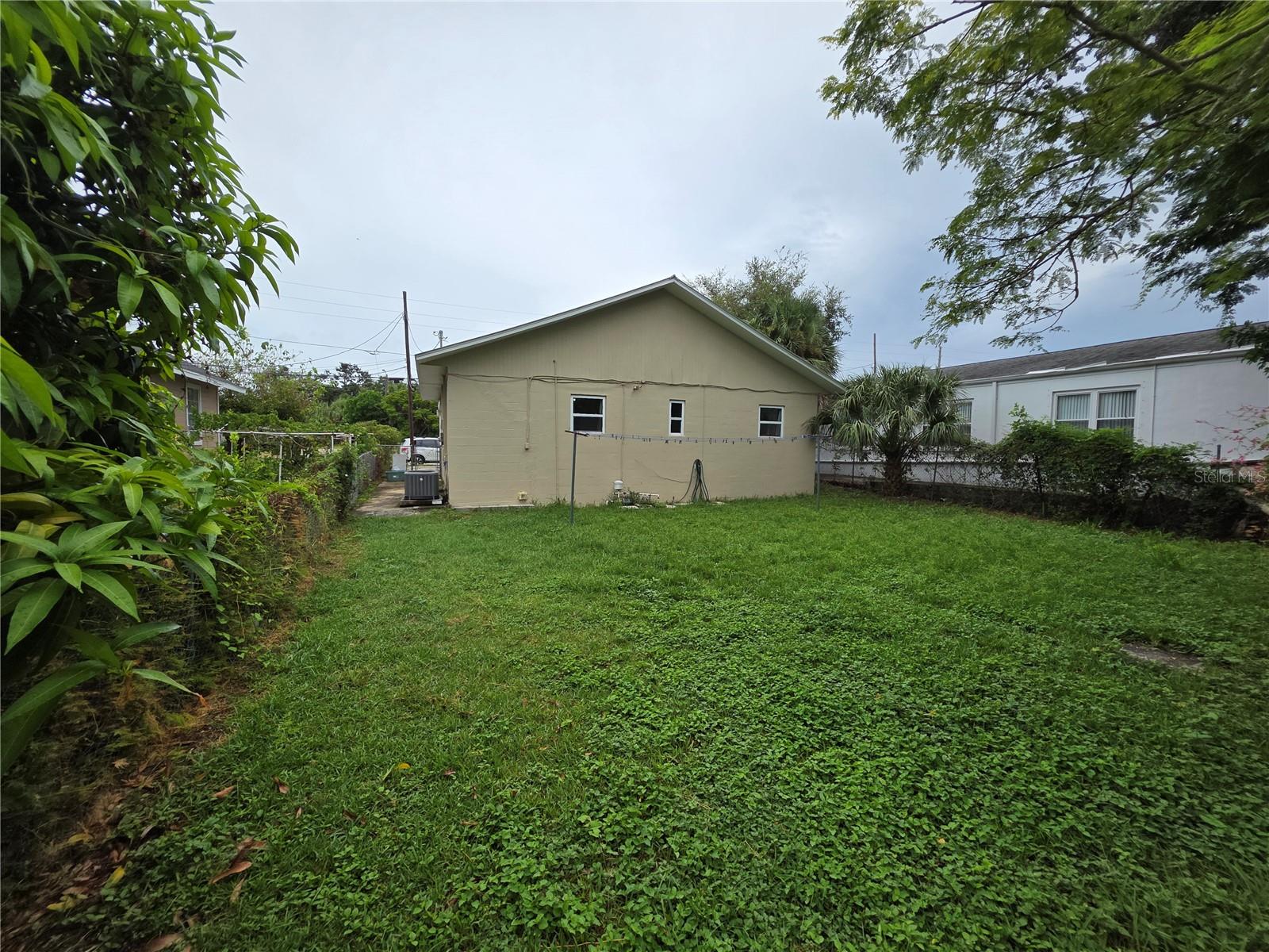 Image 7 of 7 For 207 Hibiscus Street