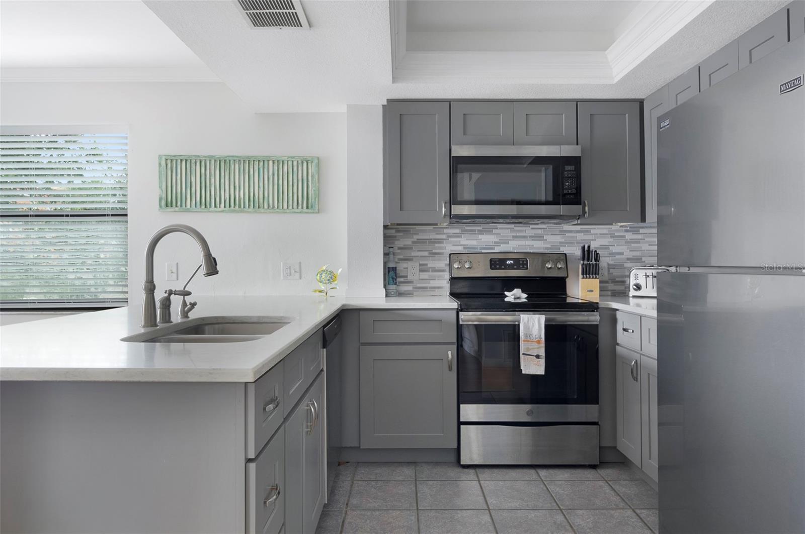 Image 15 of 26 For 2109 Gulf Boulevard 1b