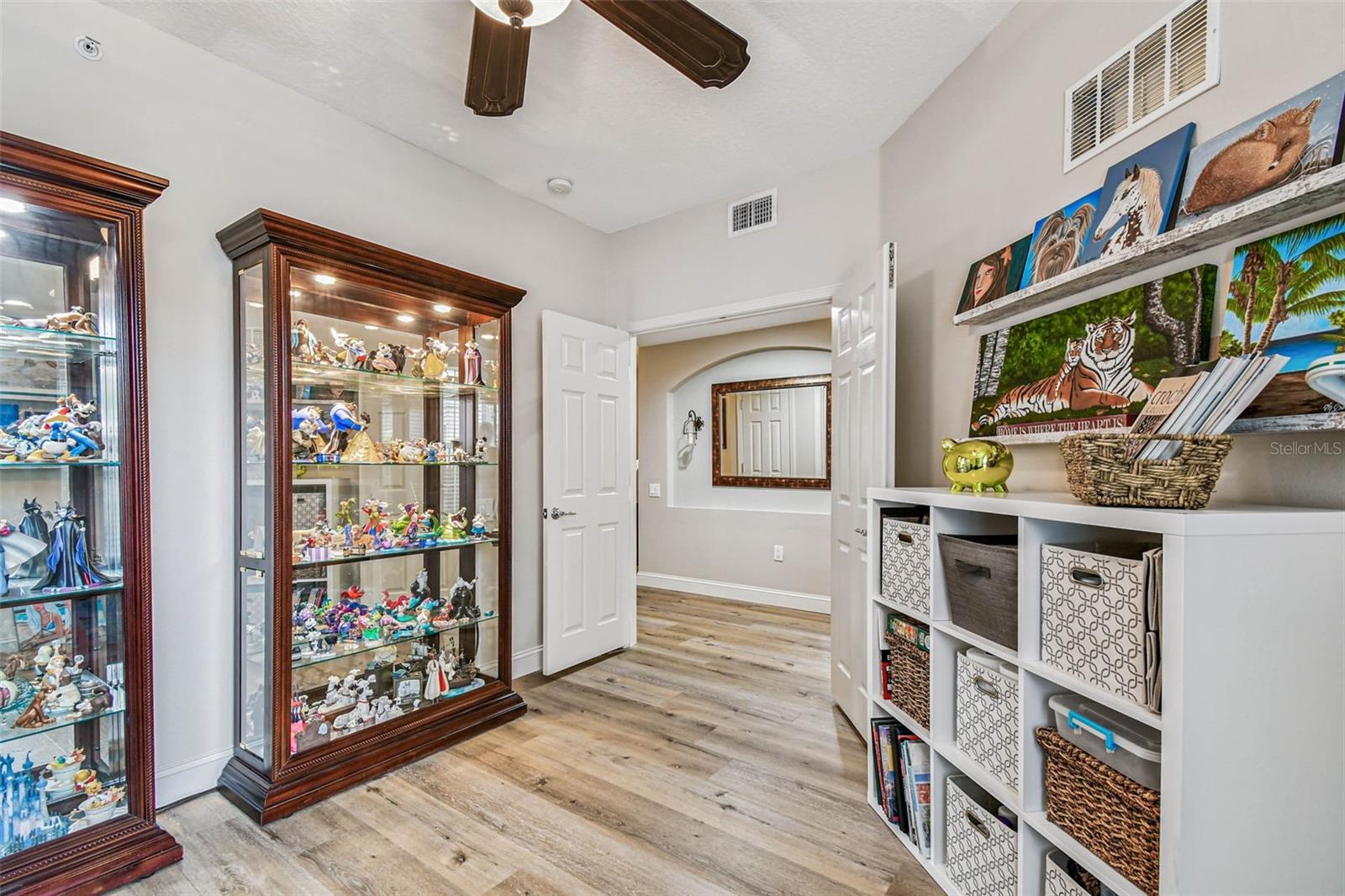 Image 12 of 66 For 826 Lantern Way 103
