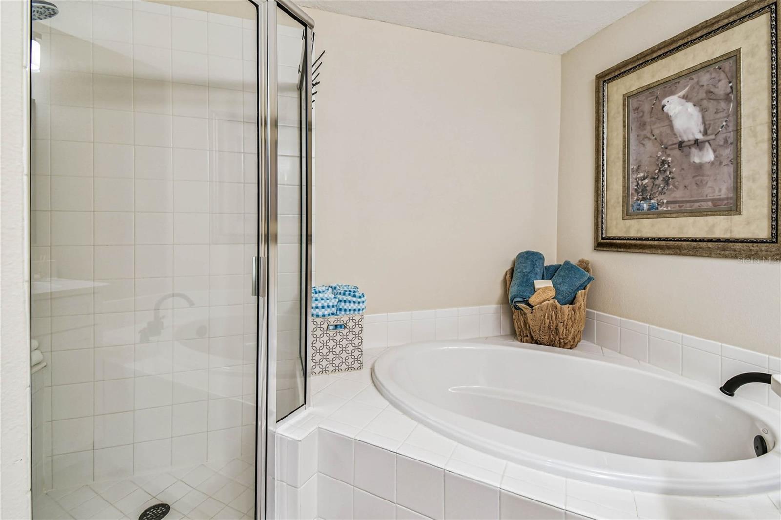 Image 28 of 66 For 826 Lantern Way 103