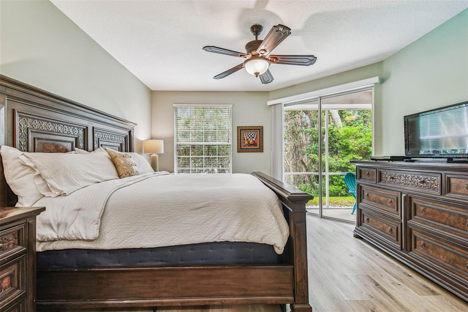 Image 35 of 66 For 826 Lantern Way 103