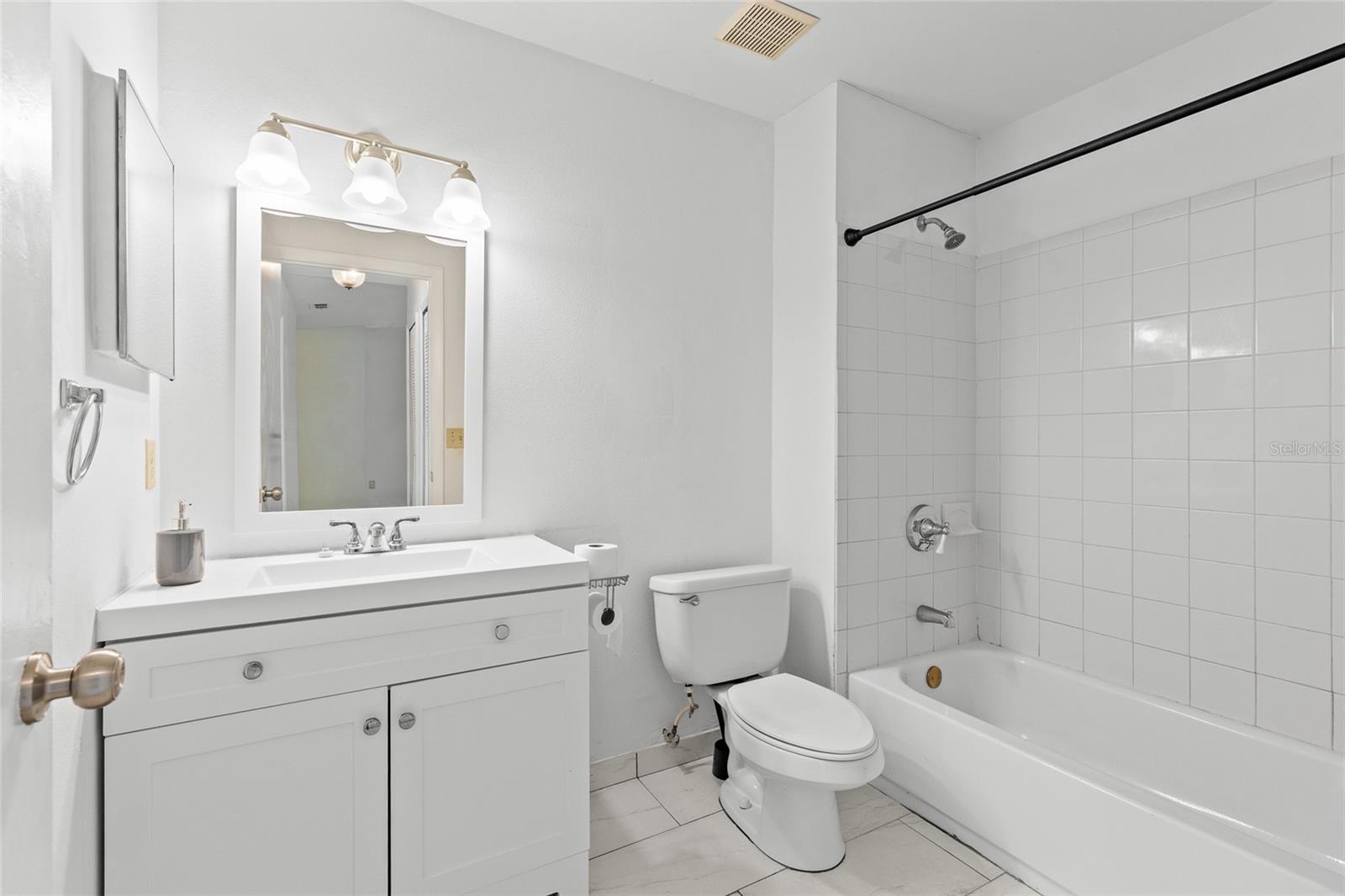 Image 10 of 24 For 5898 Sagunto Street