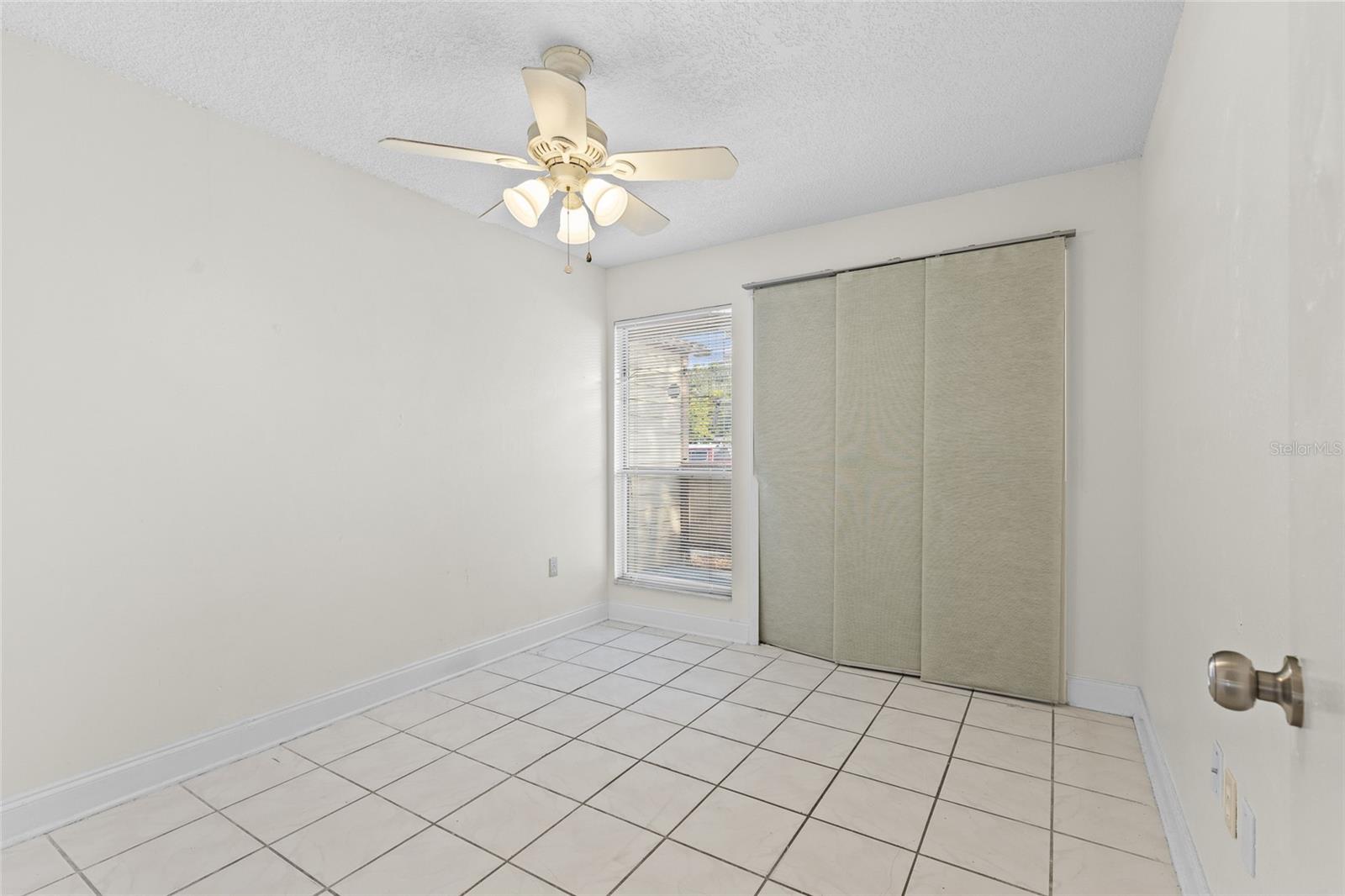 Image 14 of 24 For 5898 Sagunto Street