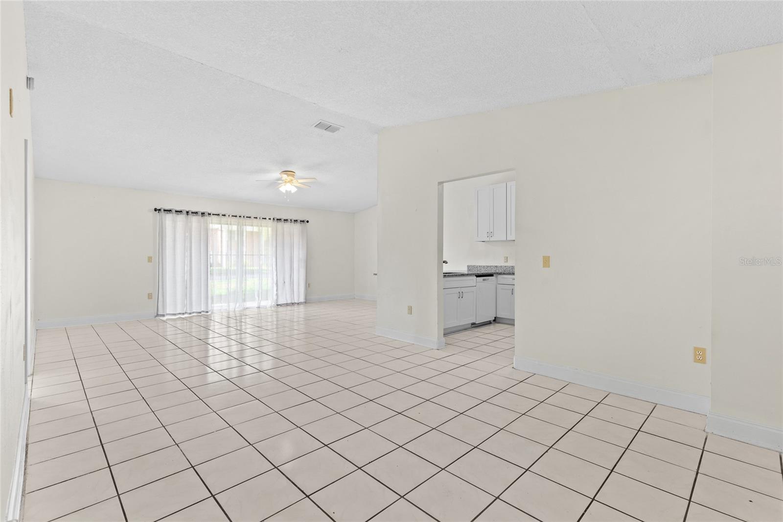 Image 18 of 24 For 5898 Sagunto Street