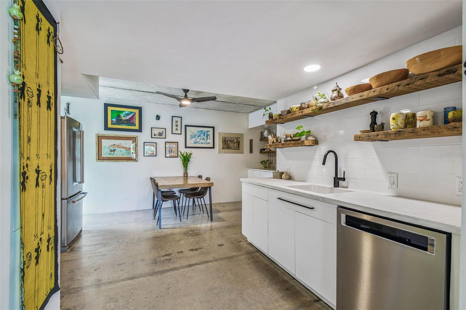 Image 10 of 73 For 2424 Tampa Bay Boulevard D206