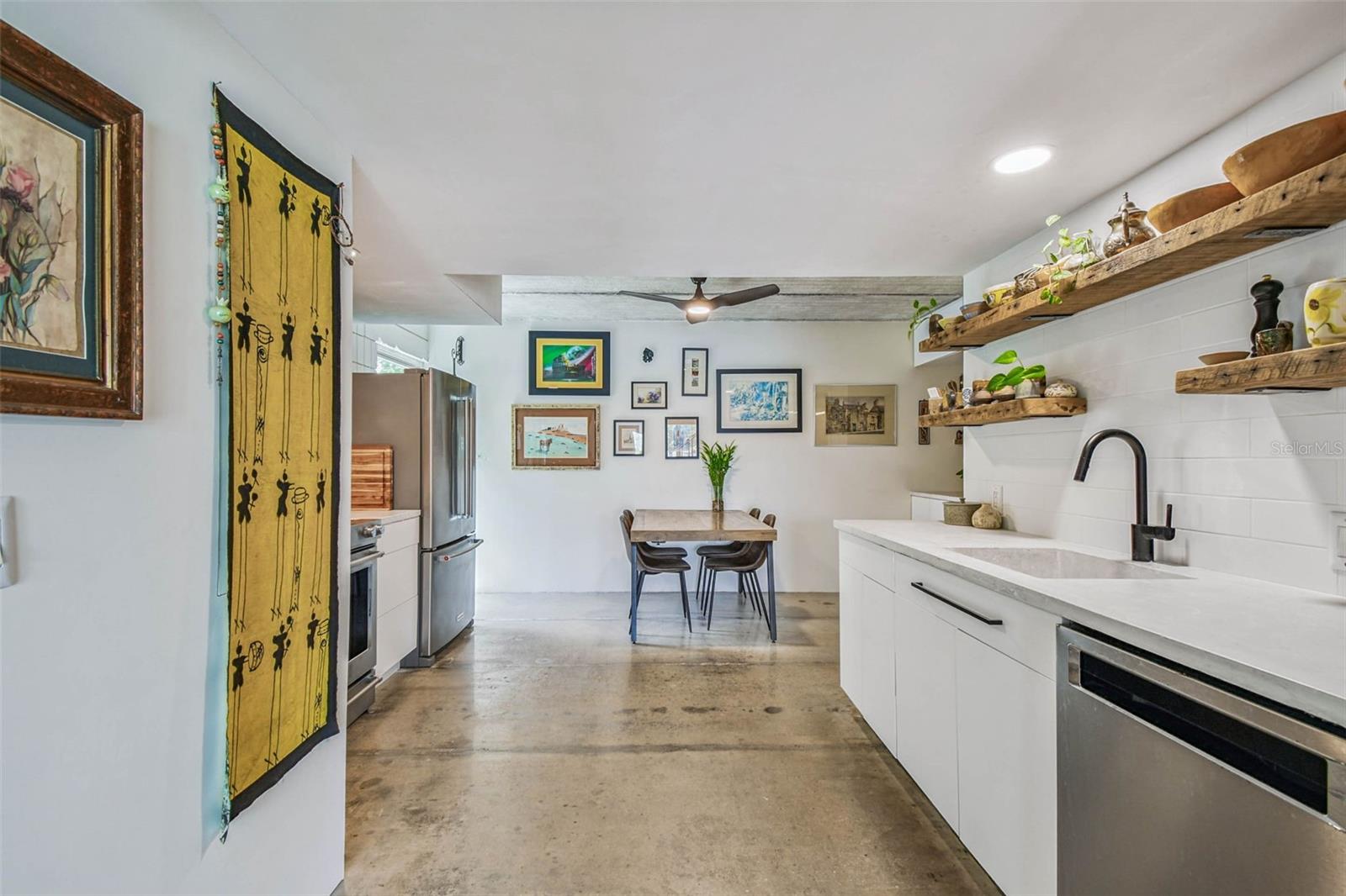 Image 11 of 73 For 2424 Tampa Bay Boulevard D206