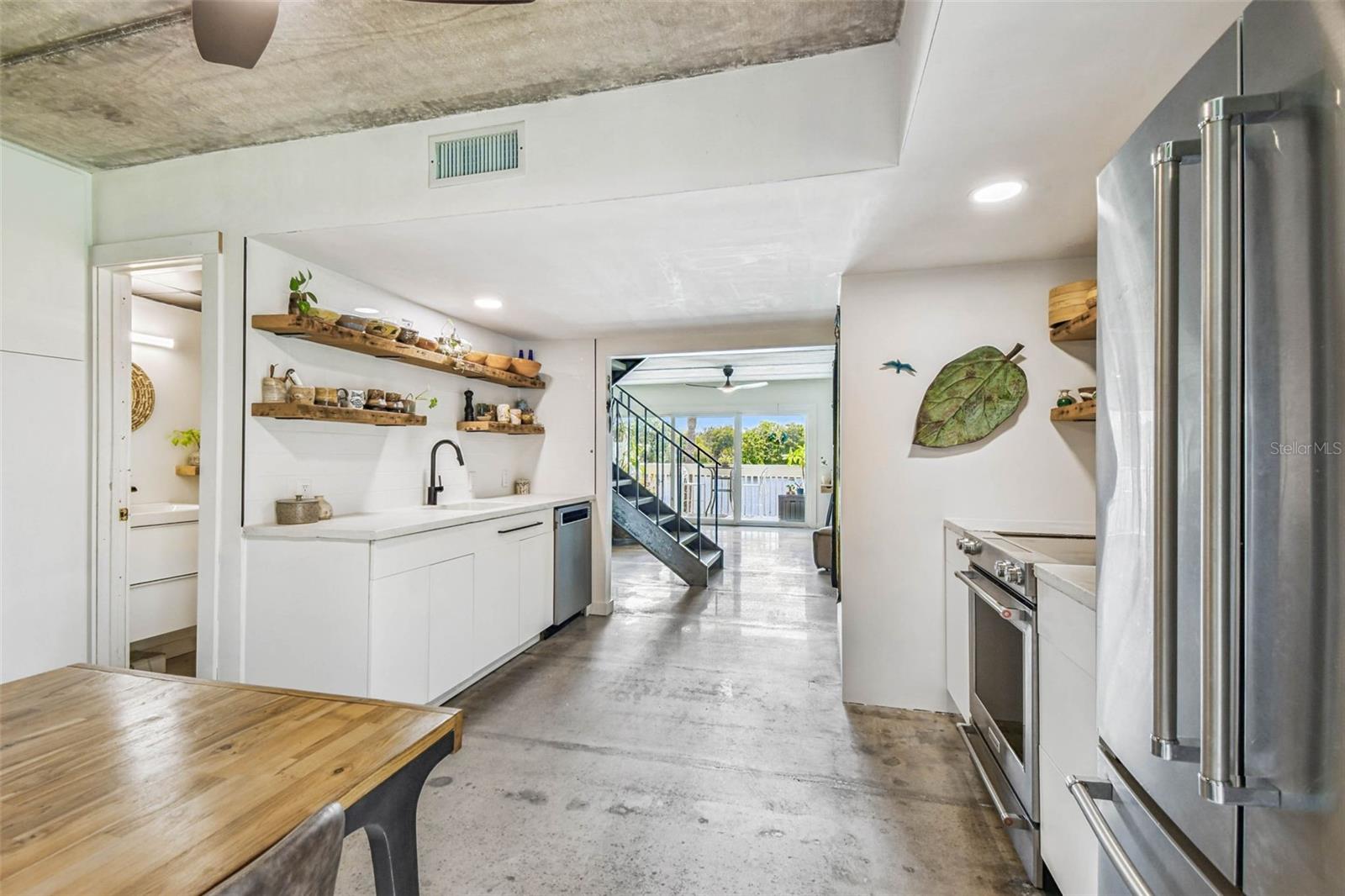 Image 16 of 73 For 2424 Tampa Bay Boulevard D206