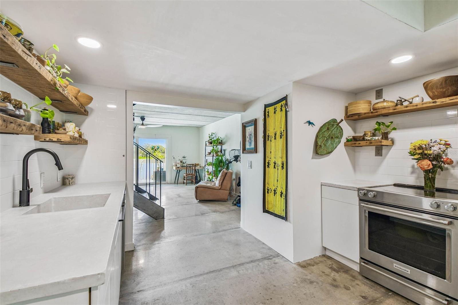 Image 19 of 73 For 2424 Tampa Bay Boulevard D206