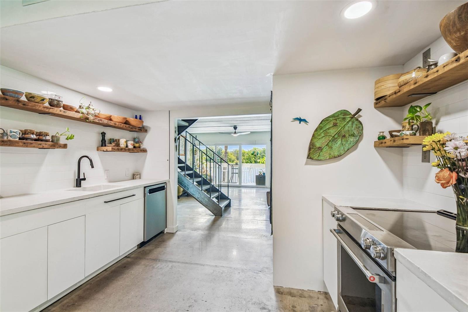 Image 20 of 73 For 2424 Tampa Bay Boulevard D206