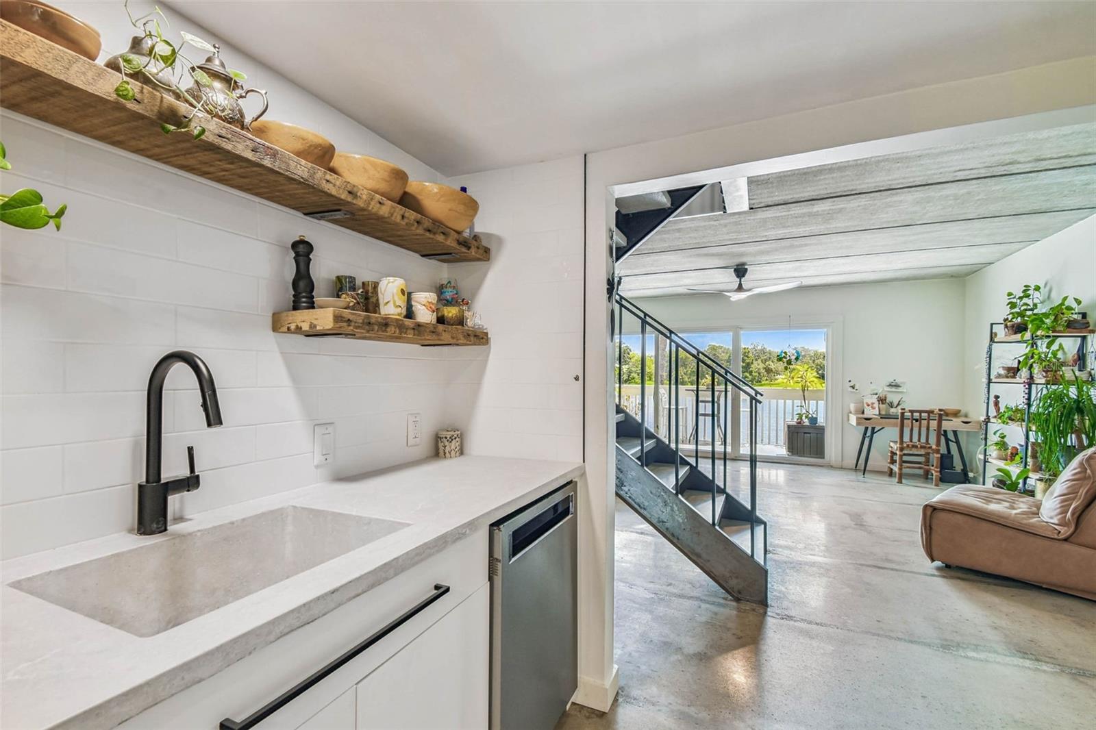 Image 21 of 73 For 2424 Tampa Bay Boulevard D206