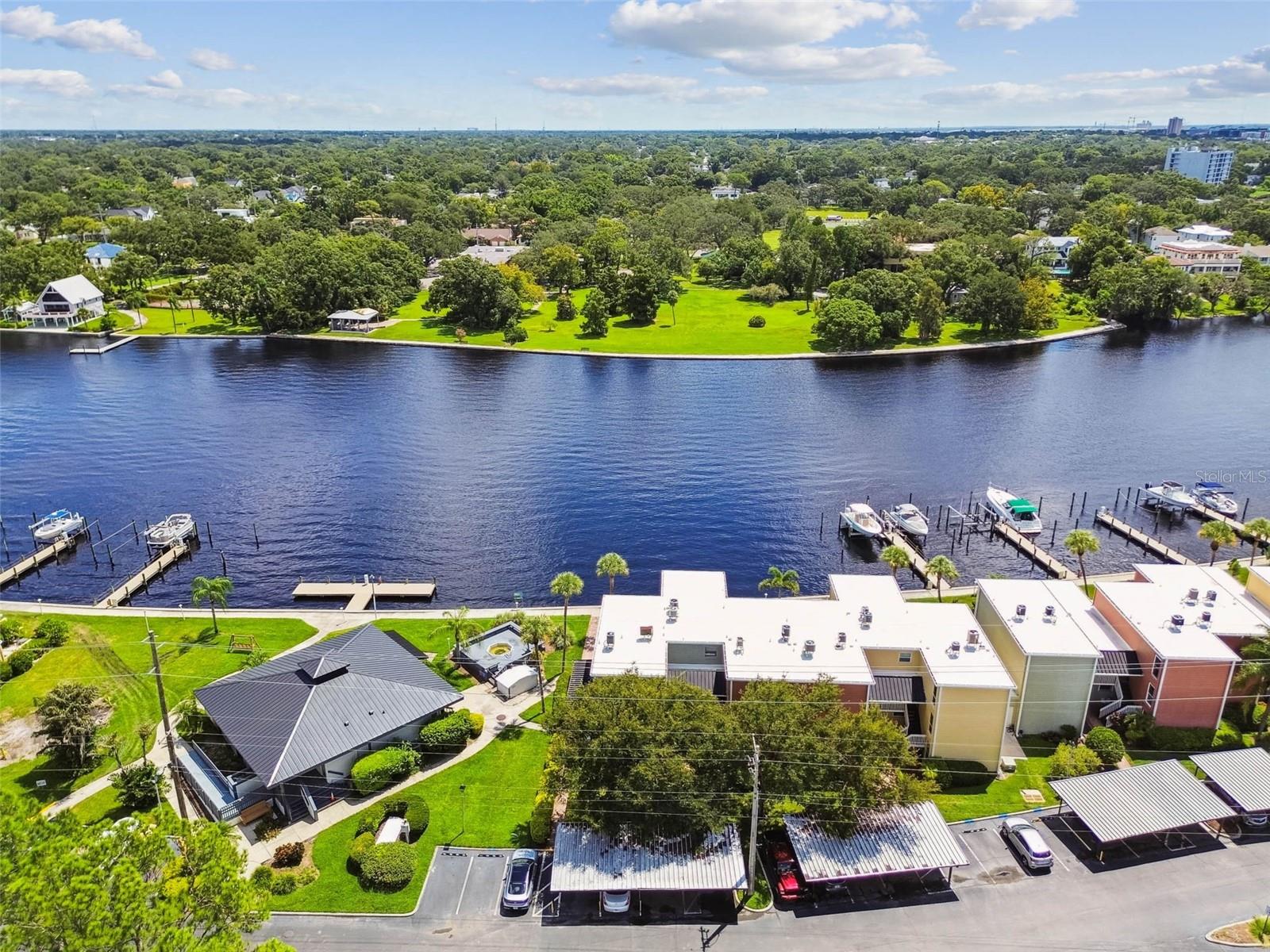 Image 43 of 73 For 2424 Tampa Bay Boulevard D206