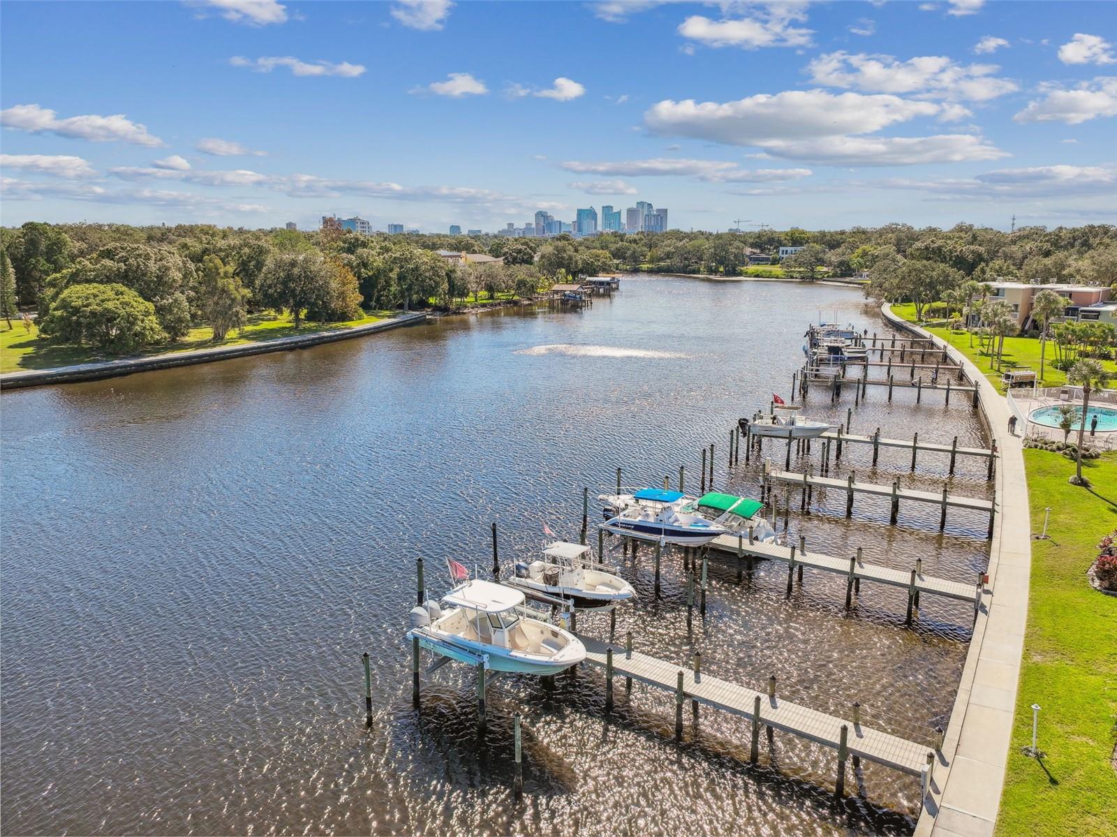 Image 49 of 73 For 2424 Tampa Bay Boulevard D206