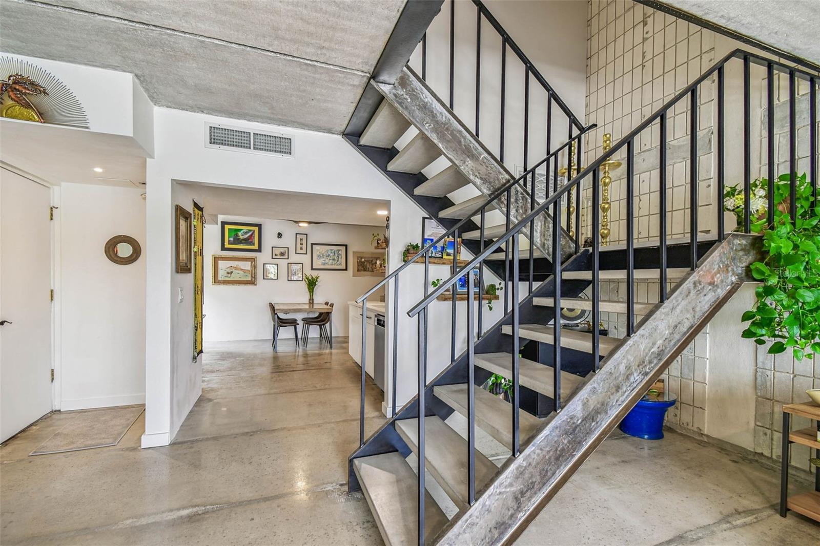 Image 7 of 73 For 2424 Tampa Bay Boulevard D206