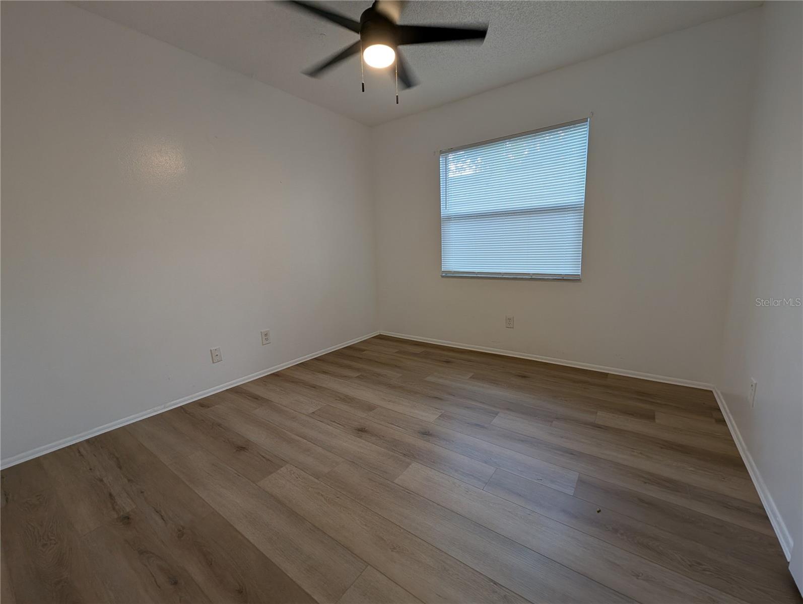 Image 15 of 30 For 342 21st Avenue S