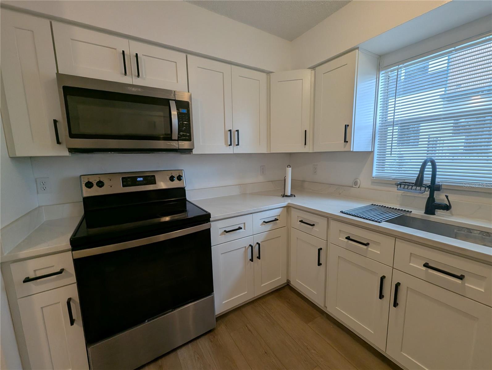 Image 9 of 30 For 342 21st Avenue S