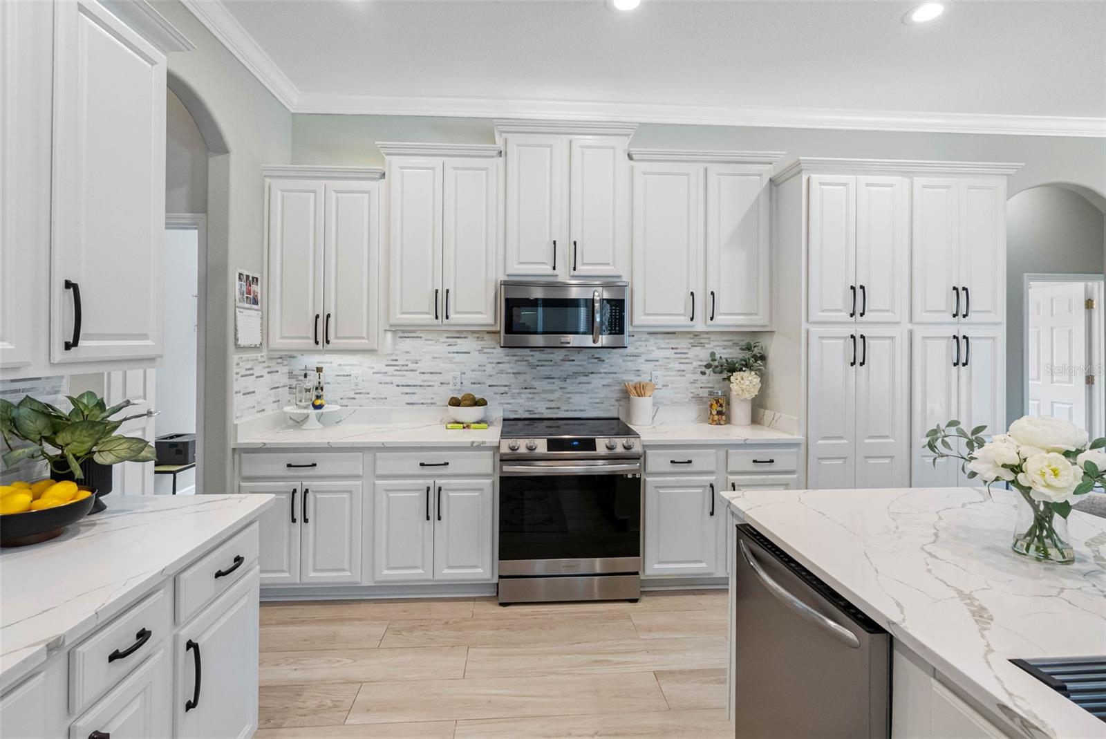Image 11 of 50 For 6523 Alcester Drive