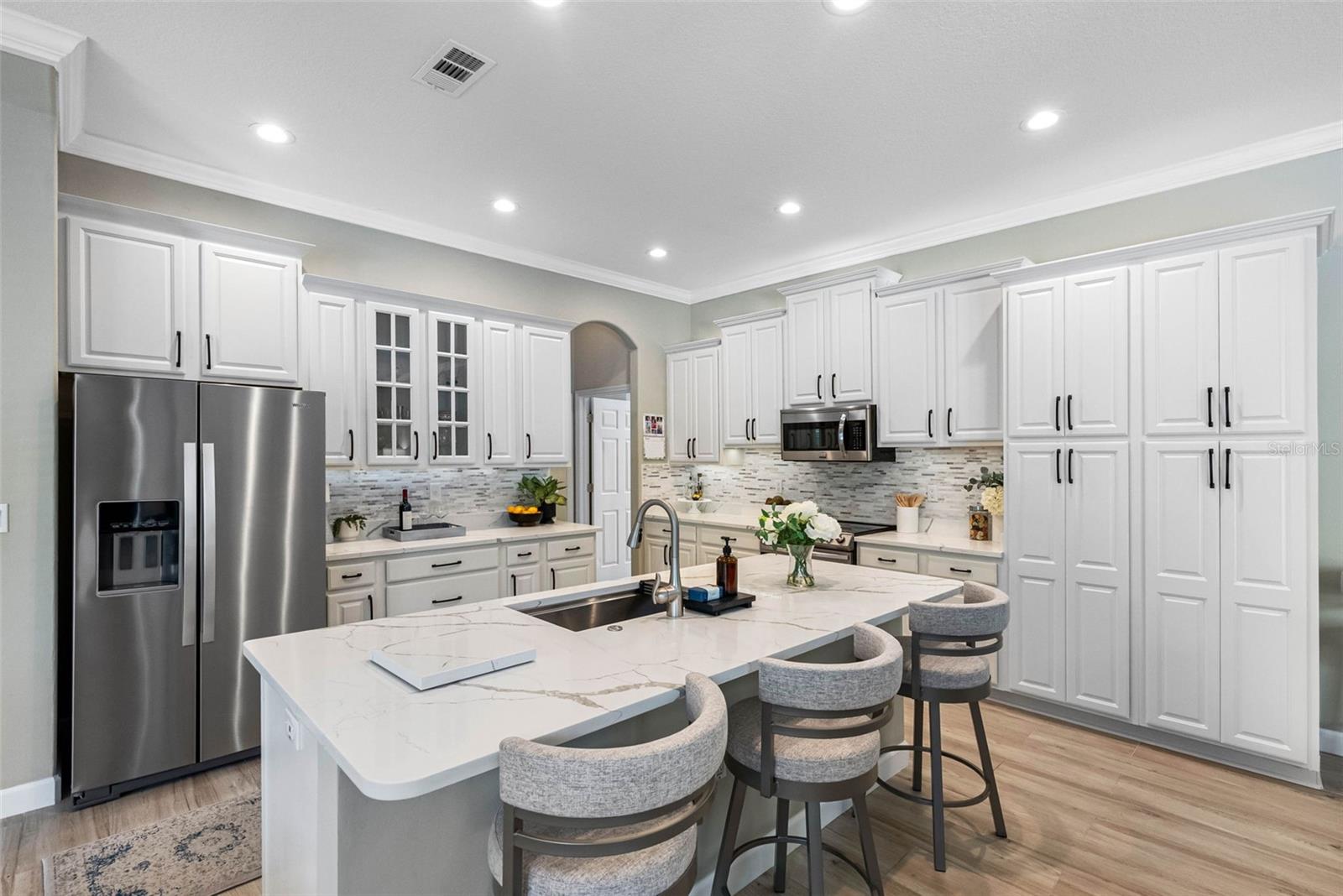 Image 13 of 50 For 6523 Alcester Drive