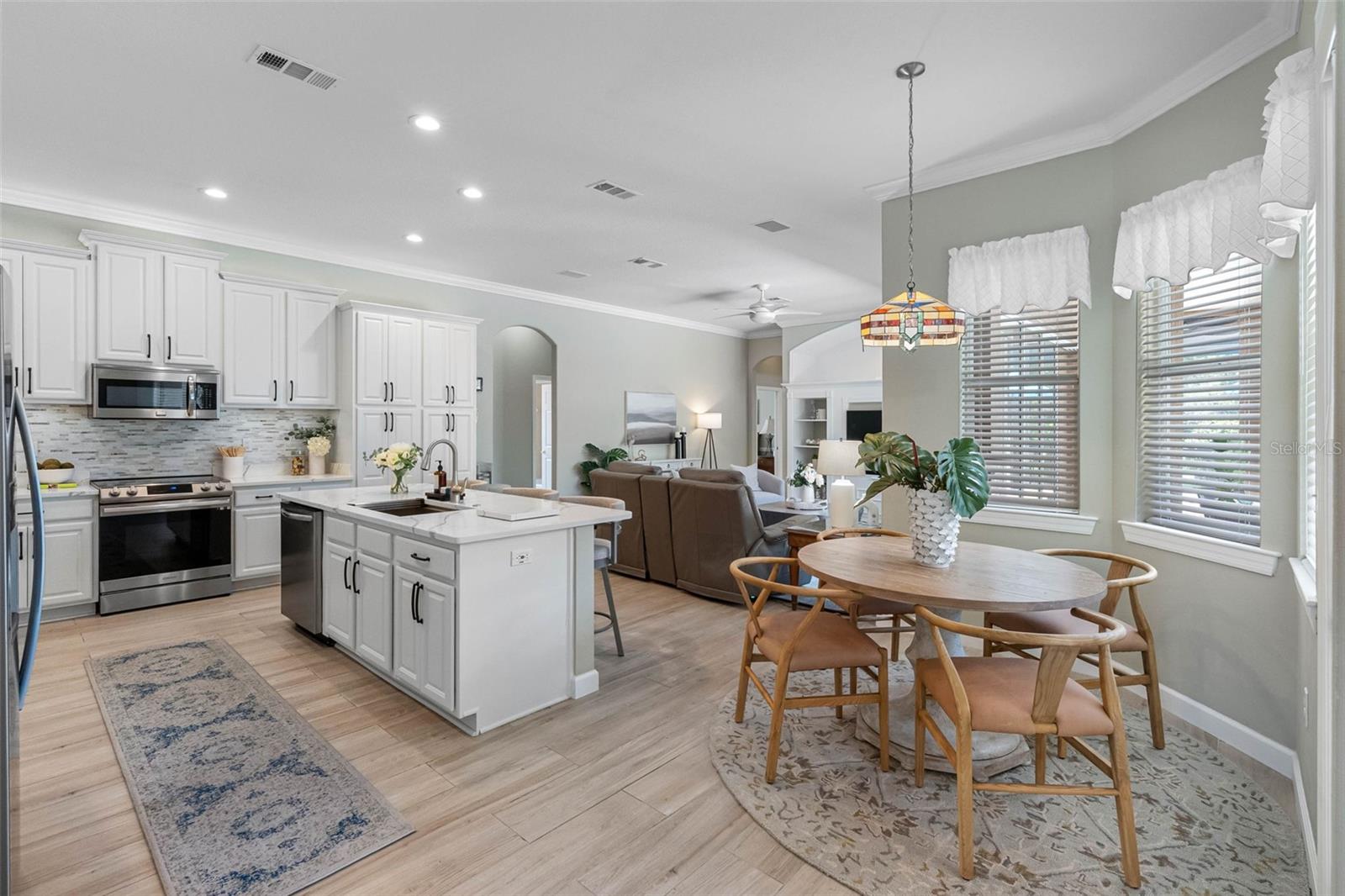 Image 14 of 50 For 6523 Alcester Drive