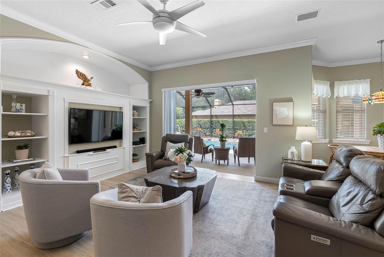 Image 19 of 50 For 6523 Alcester Drive