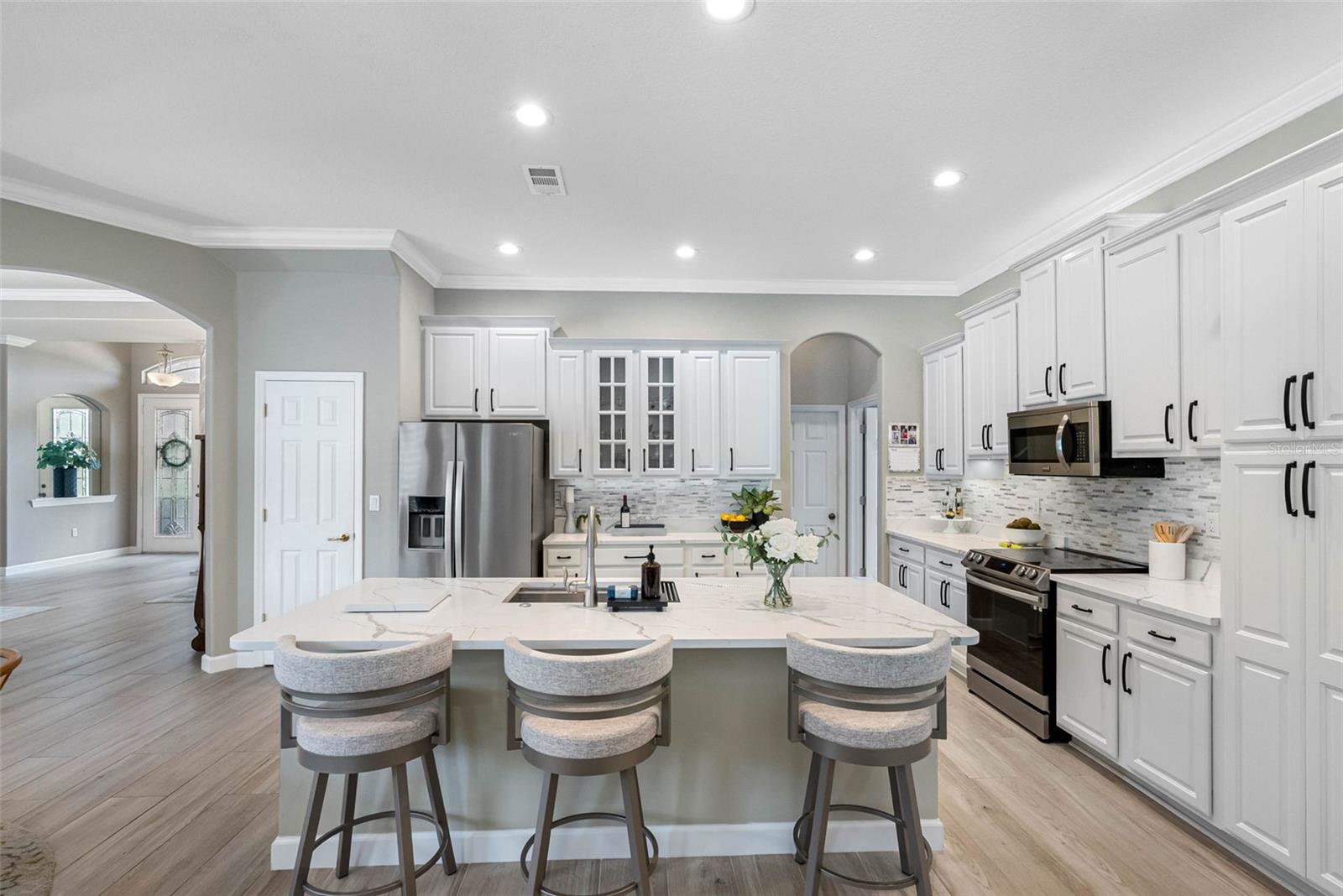 Image 3 of 50 For 6523 Alcester Drive
