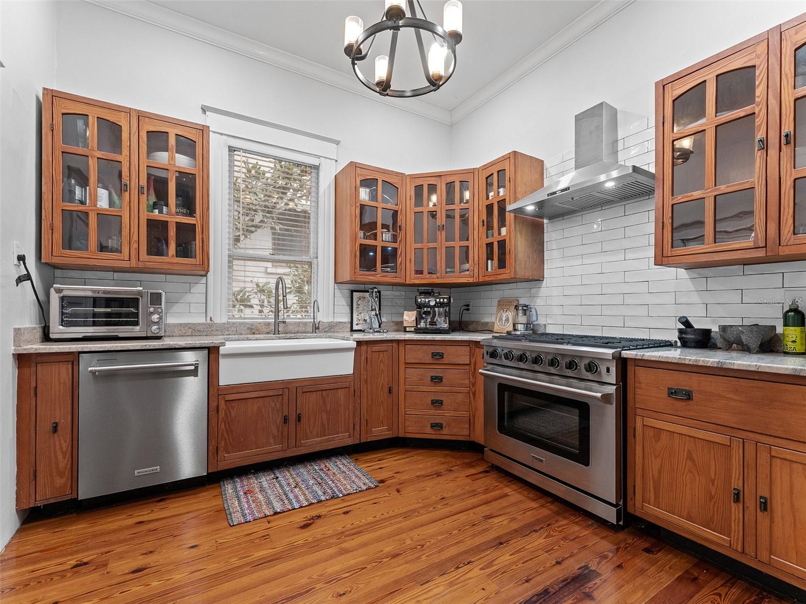 Image 6 of 48 For 306 Ross Avenue