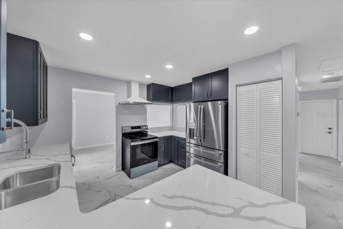 Image 7 of 46 For 5945 64th Terrace North