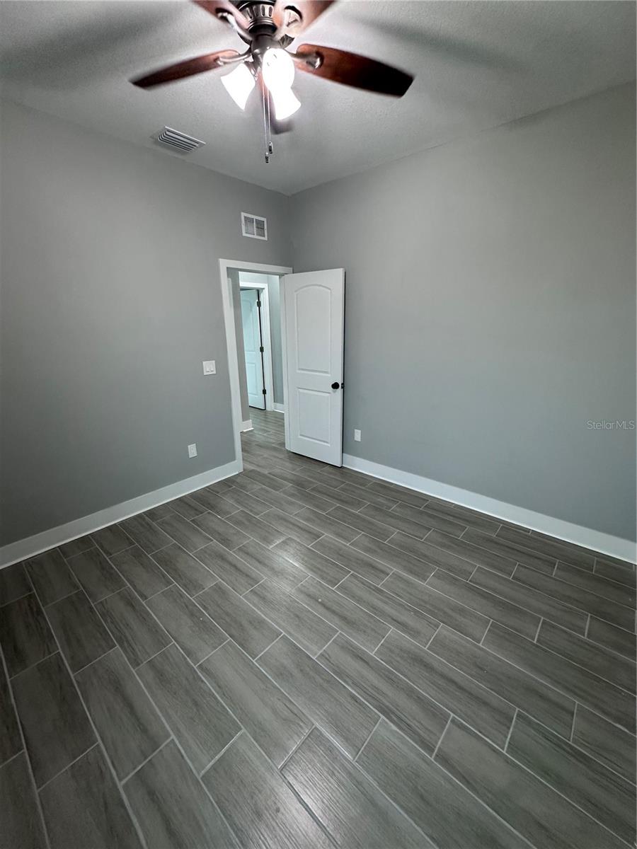 Image 21 of 49 For 13195 Drysdale Avenue