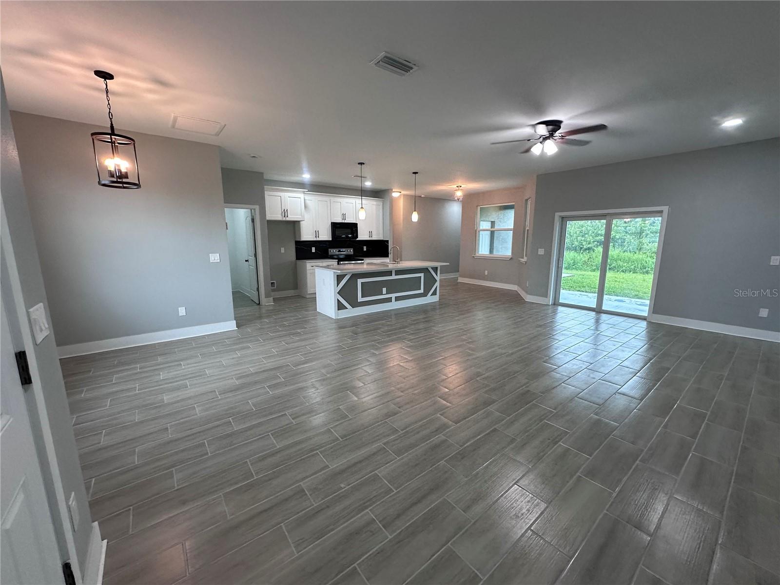 Image 4 of 49 For 13195 Drysdale Avenue