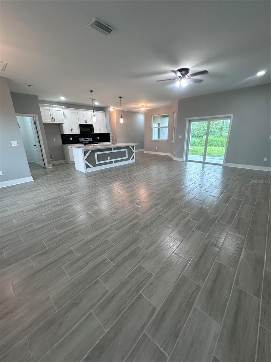 Image 5 of 49 For 13195 Drysdale Avenue