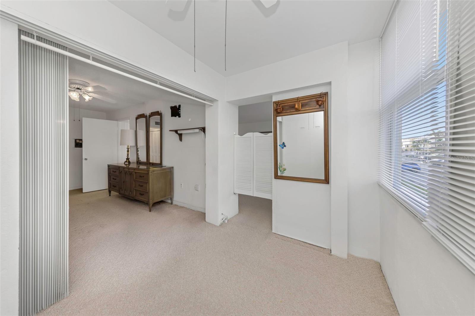 Image 19 of 95 For 4550 Cove Circle 207