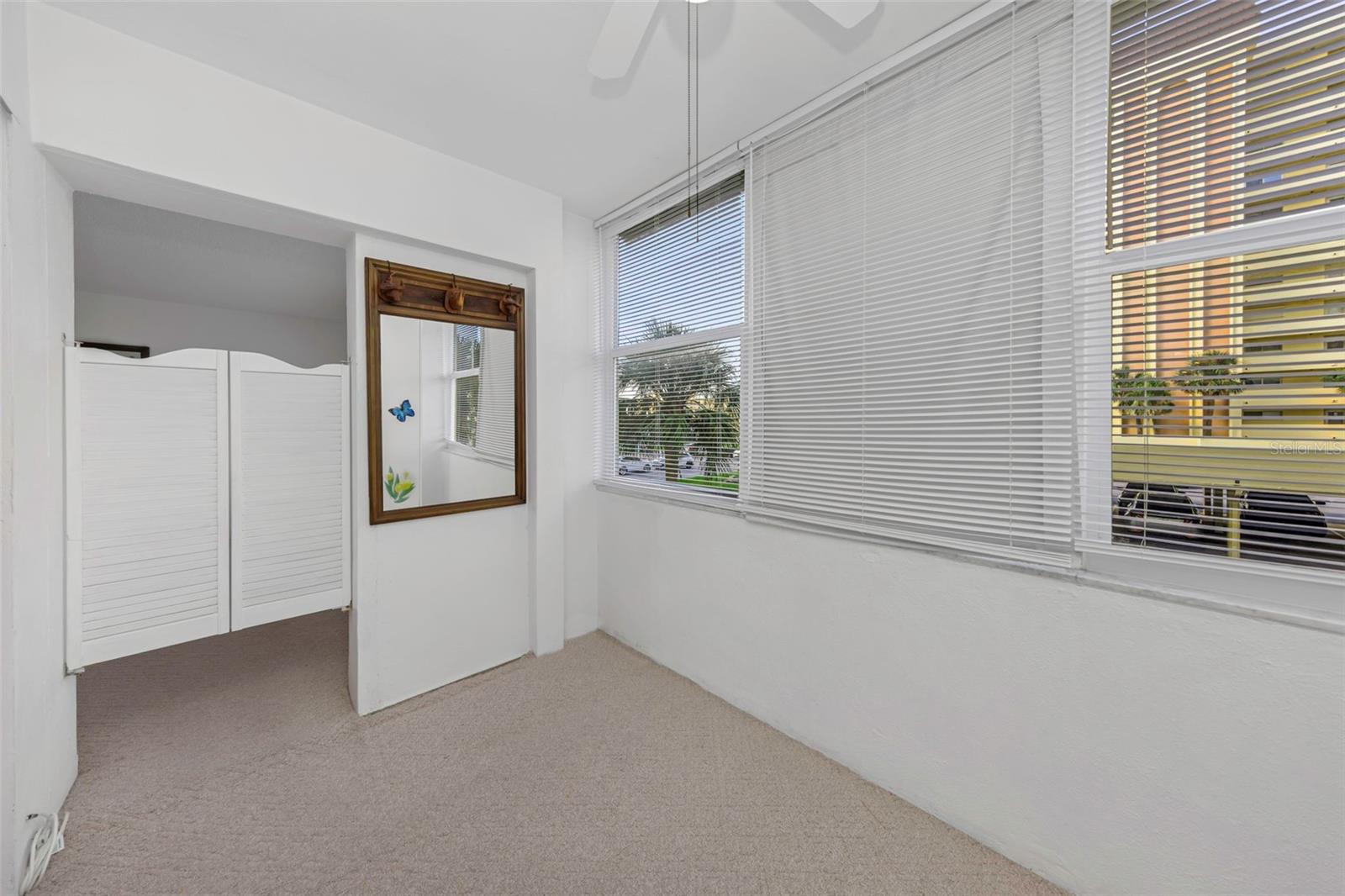 Image 20 of 95 For 4550 Cove Circle 207
