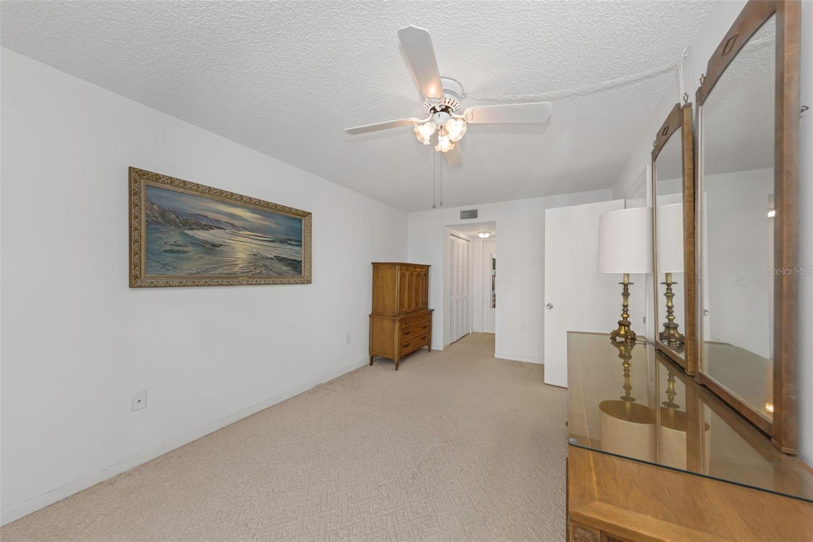 Image 25 of 95 For 4550 Cove Circle 207